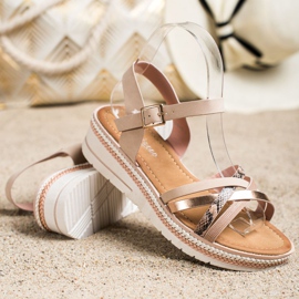 Groto Gogo Sandalias de moda en una cuña baja. beige rosado 2