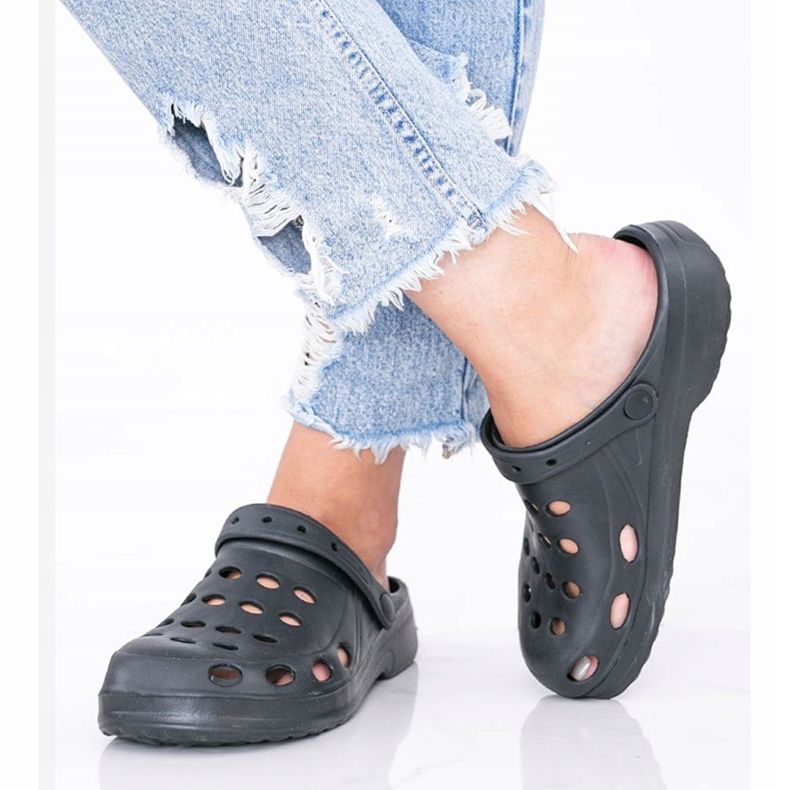 Pantuflas Karolinos de mujer negras negro 1