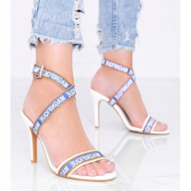 Sandalias Venusi de tacón de aguja en blanco 1 Sandalias Venusi de tacón de aguja en blanco 1