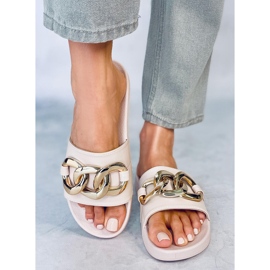 Zapatillas beige con cadena CK203 Beige 2