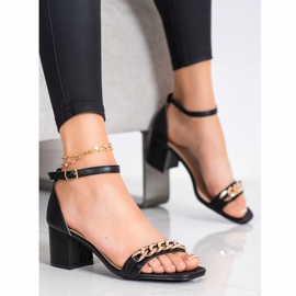 SHELOVET Sandalias Con Cadena Decorativa negro 1
