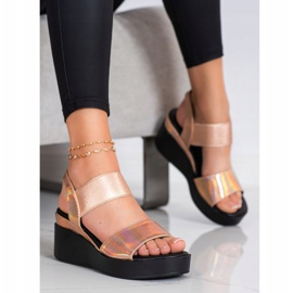 Coura Sandalias de cuña brillantes dorado 1