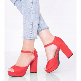 Sandalias rojas en la plataforma Swing rojo 1 Sandalias rojas en la plataforma Swing rojo 1