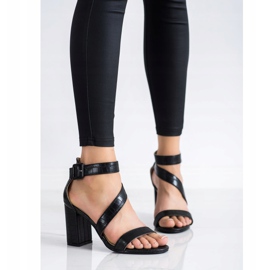 Renda Sandalias en una barra con cuero ecológico negro 2 Renda Sandalias en una barra con cuero ecológico negro 2