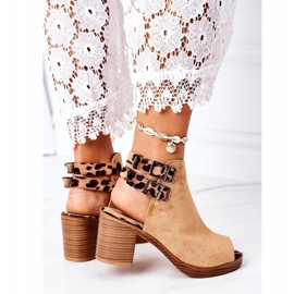 Sandalias de gamuza en una barra Lu Boo Camel Leopard marrón 3