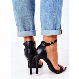 Sandalias elegantes en un tacón negro Lu Boo 3
