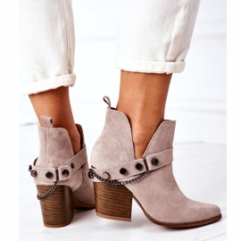 Botines de ante en una barra Lewski Shoes 2880 Cappuccino beige 4