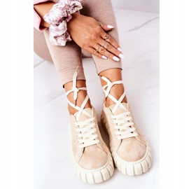 Zapatillas de gamuza en el beige lo que sea 1