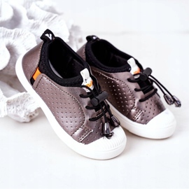 Zapatos deportivos sin cordones plateados para niños negro gris 2