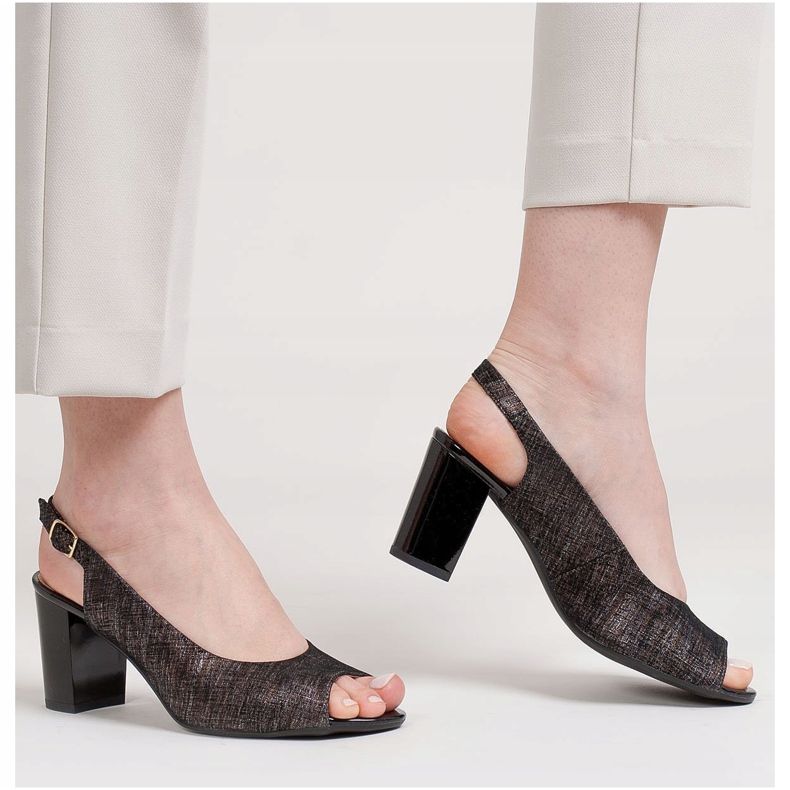 Marco Shoes Sandalias marco negras con estampado metalizado negro 1