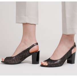 Marco Shoes Sandalias marco negras con estampado metalizado negro 4