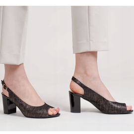 Marco Shoes Sandalias marco negras con estampado metalizado negro 5