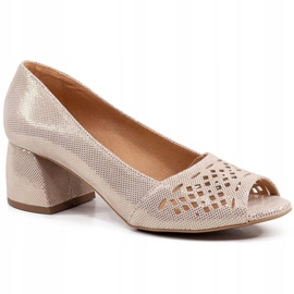 Marco Shoes Salón beige y dorado en ante con perforaciones 1