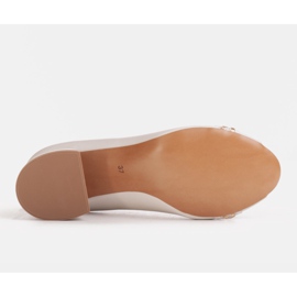 Marco Shoes Salón 1577P de piel blanca con tacón estable blanco 8