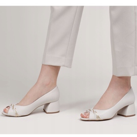 Marco Shoes Salón 1577P de piel blanca con tacón estable blanco 3