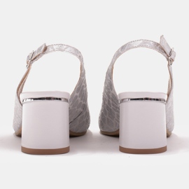 Marco Shoes Sandalias de mujer elegantes con acento metálico plata 5