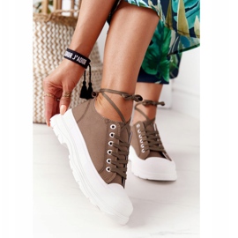 Zapatillas de mujer en la plataforma verde Travel Time 2