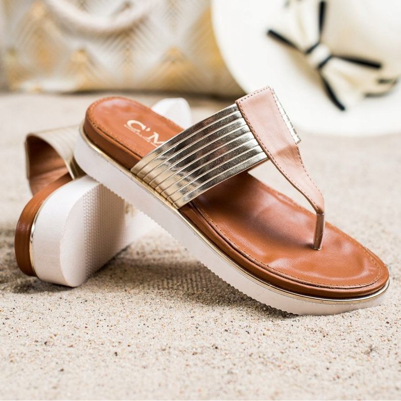Cm Paris Cómodas chanclas de cuero ecológico beige dorado 1