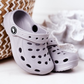Pantuflas Infantiles Foam Kroks Gris Lucas 3