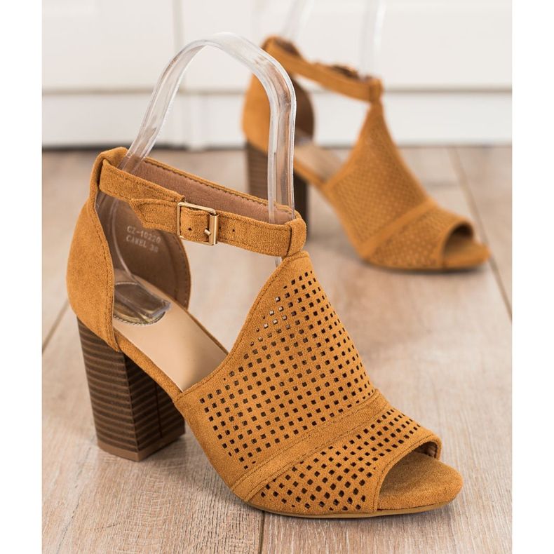 SHELOVET Sandalias empotradas caladas marrón 1