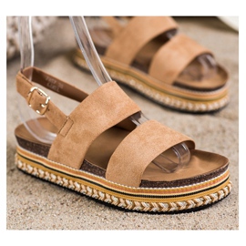 Ideal Shoes Sandalias de gamuza en la plataforma beige marrón 1