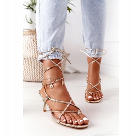 PS1 Sandalias atadas en un tacón alto con punta cuadrada Golden Runway dorado 1 PS1 Sandalias atadas en un tacón alto con punta cuadrada Golden Runway dorado 1