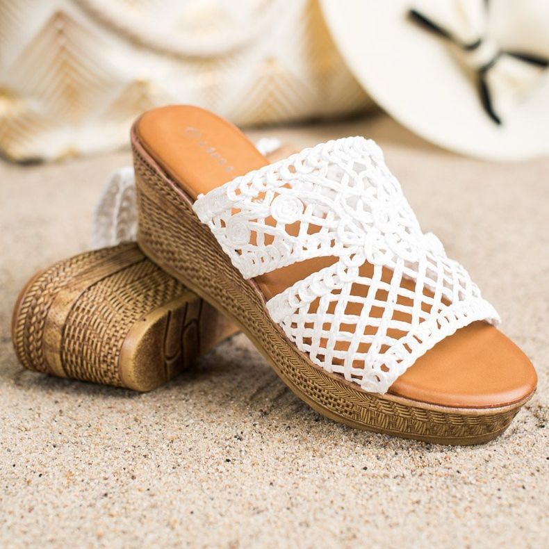 Laura Mode Pantuflas de cuña caladas blanco 1 Laura Mode Pantuflas de cuña caladas blanco 1