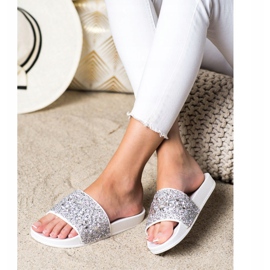 SHELOVET Zapatillas con adornos blanco plata 1