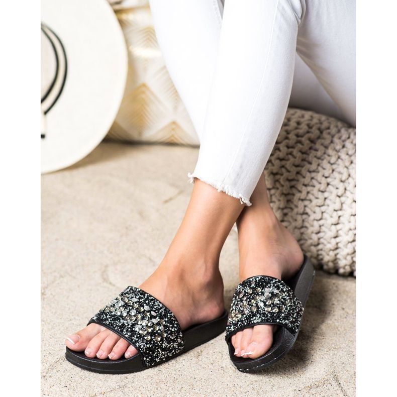 SHELOVET Zapatillas con adornos negro 1