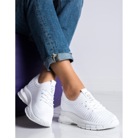 SHELOVET Zapatillas blancas en la plataforma blanco 2