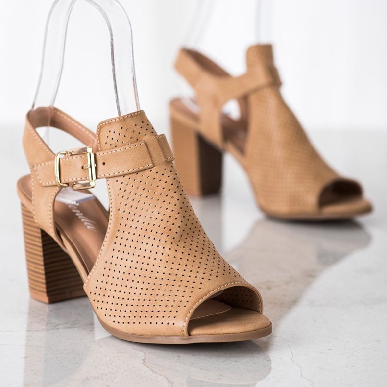 Renda Sandalias construidas con cuero ecológico beige marrón 1