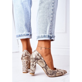 Zapatos De Salón De Piel Con Estampado De Piel De Serpiente Lewski Shoes 2453 Dorado 3