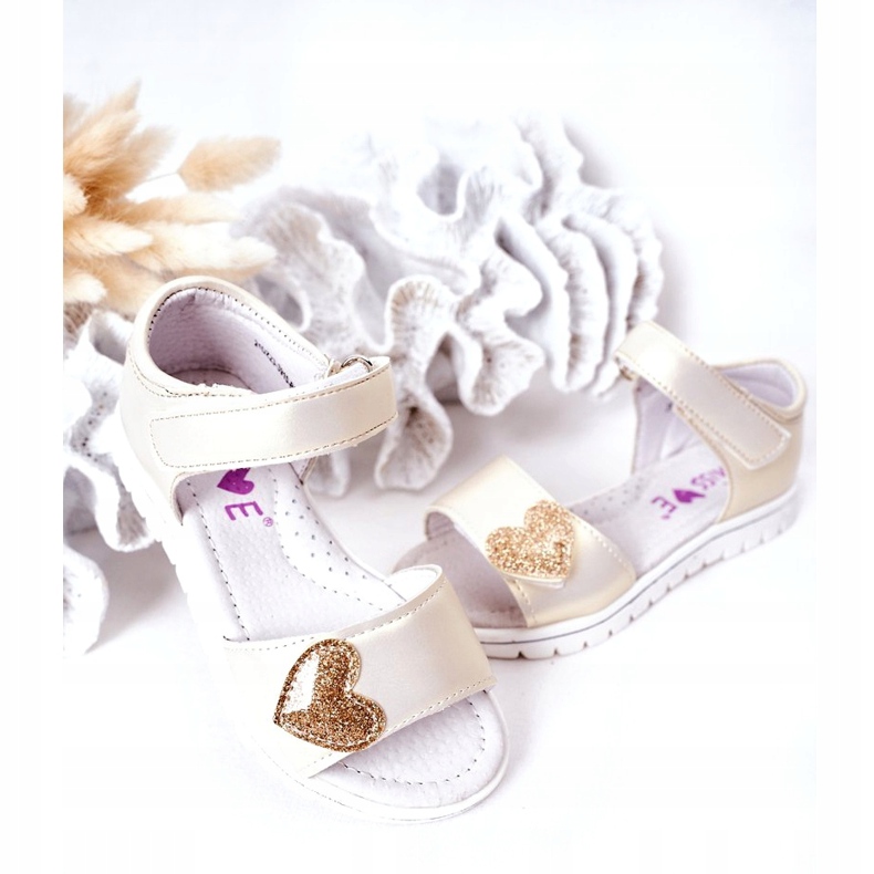 Sandalias Infantiles Con Velcro Corazón Dorado 4