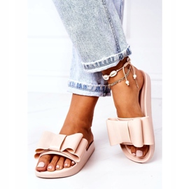 Chanclas de goma April beige con lazo 6