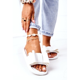 Chanclas de goma con lazo blanco April 1