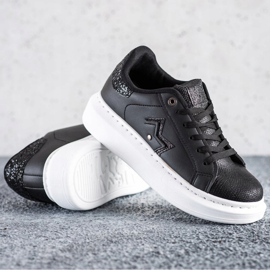 SHELOVET Zapatillas con estilo en la plataforma negro 2