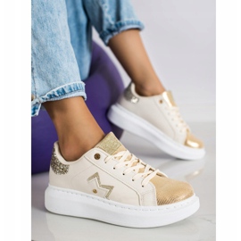 SHELOVET Zapatillas con estilo en la plataforma beige 2