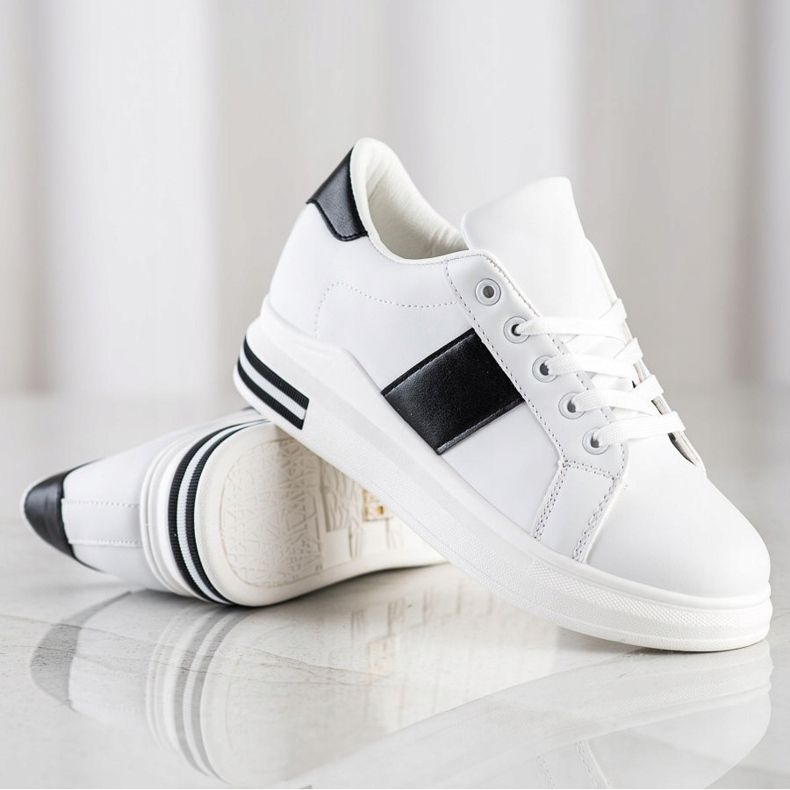 SHELOVET Zapatillas con estilo blanco 1