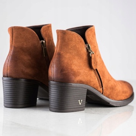 Botas clásicas en el poste VINCEZA marrón 1