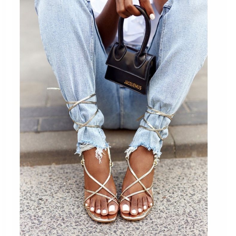 PS1 Sandalias atadas en un tacón alto con punta cuadrada Golden Runway dorado 3