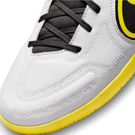 Zapatillas de fútbol Nike Tiempo Legend 9 Club Ic M DA1189 107 blanco blanco 2