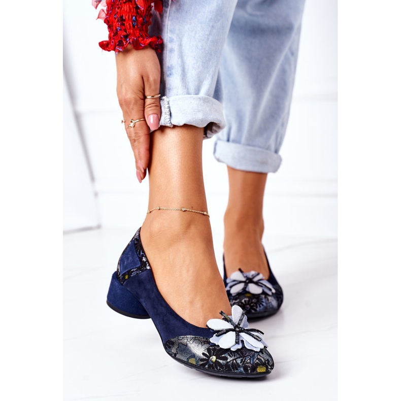 Salón Ante Maciejka 04835-17 Azul Marino Con Flores 2