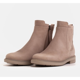 Marco Shoes Botas ligeras aisladas con fondo plano de piel natural beige 2