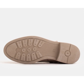 Marco Shoes Botas ligeras aisladas con fondo plano de piel natural beige 5