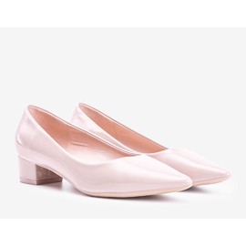 Zapatos desnudos en el poste bajo de Anabel beige 1