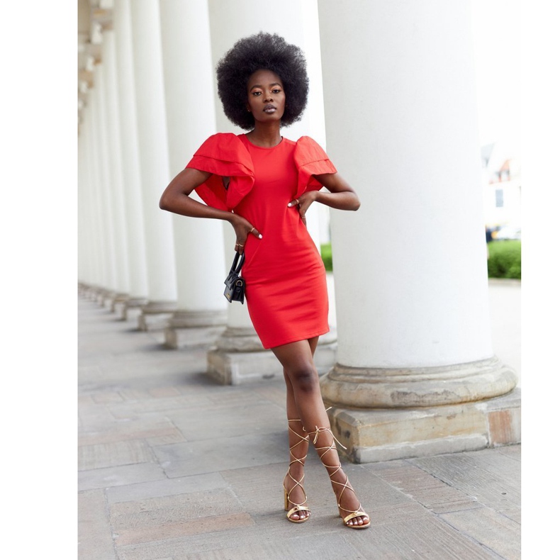 PS1 Sandalias atadas en una barra de pasarela dorada dorado 2 PS1 Sandalias atadas en una barra de pasarela dorada dorado 2