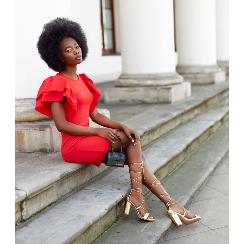 PS1 Sandalias atadas en una barra de pasarela dorada dorado 4 PS1 Sandalias atadas en una barra de pasarela dorada dorado 4