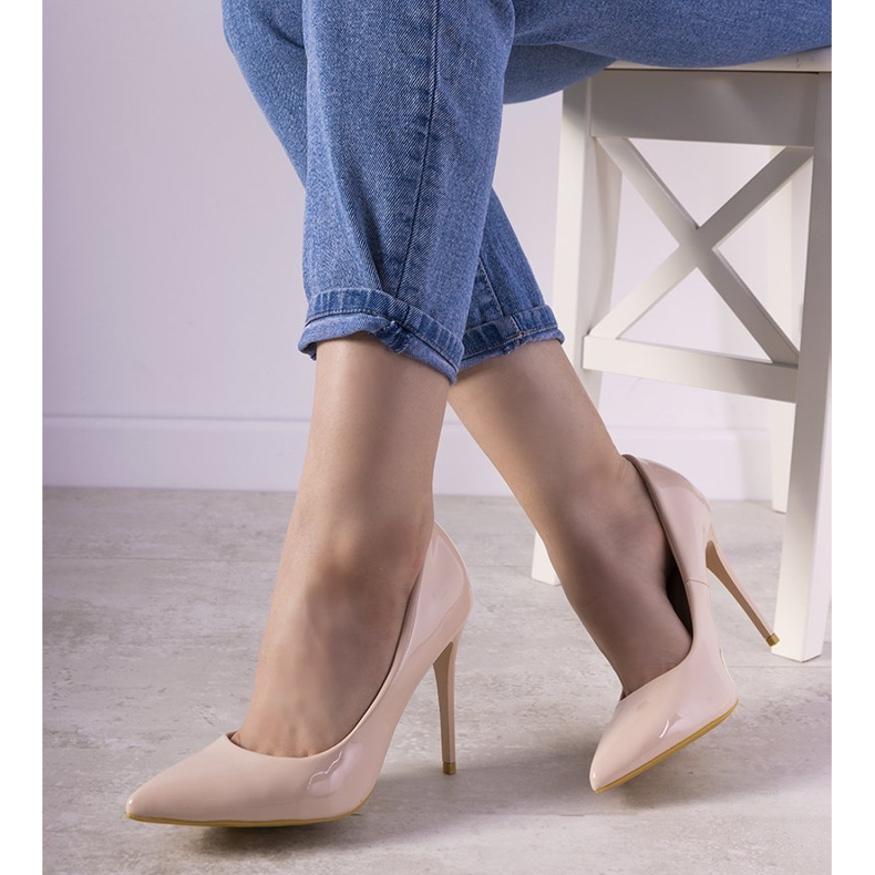 Tacones Ibiza lacados beige 1