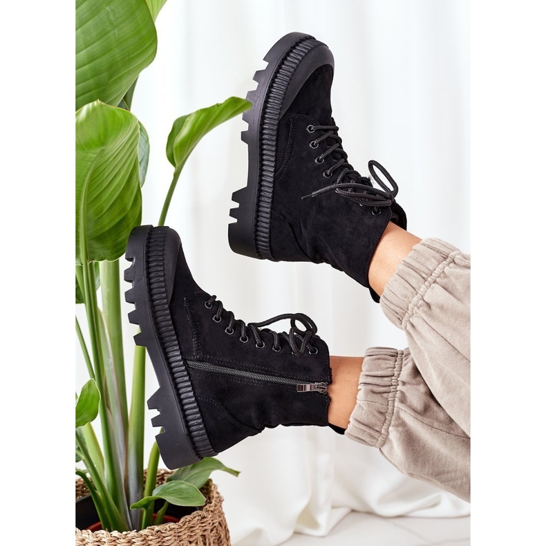 PV1 Trabajadores de gamuza en la plataforma negra aquí estoy negro 1