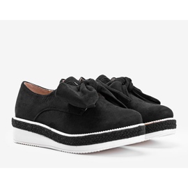 Zapatos negros sobre suela gruesa Sindri 2
